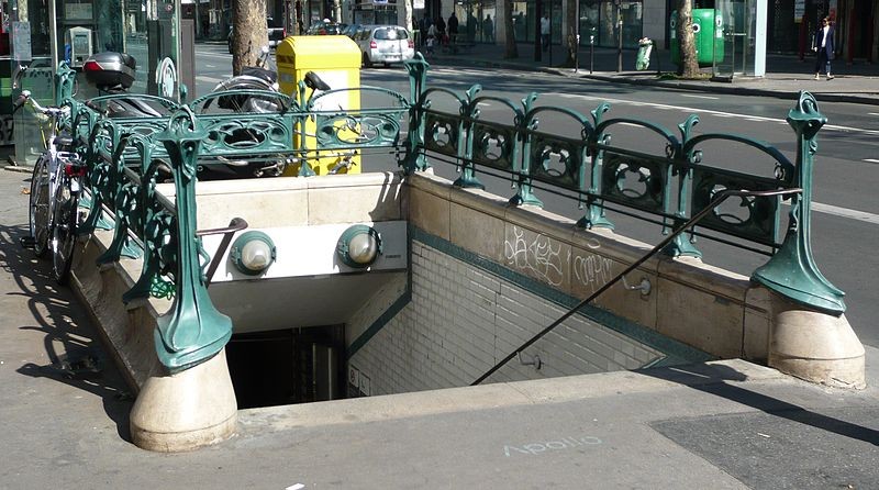 Photo de Édicule Guimard de la station Mouton-Duvernet - Paris 14ème