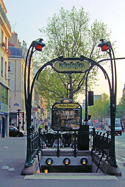 Édicule Guimard de la station Mouton-Duvernet - Paris 14ème