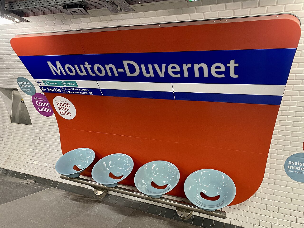 Édicule Guimard de la station Mouton-Duvernet - Paris 14ème