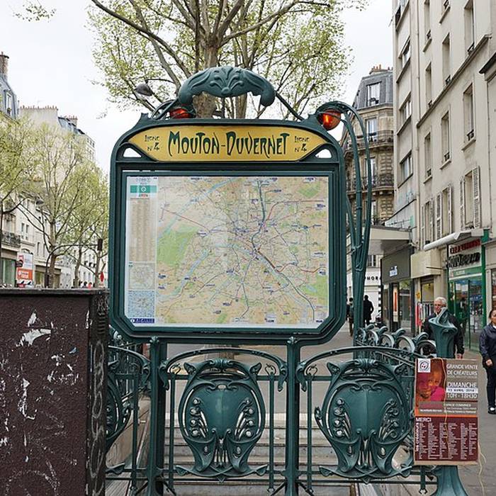 Photo de Édicule Guimard de la station Mouton-Duvernet - Paris 14ème