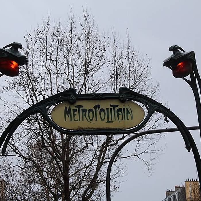 Photo de Édicule Guimard de la station Mouton-Duvernet - Paris 14ème