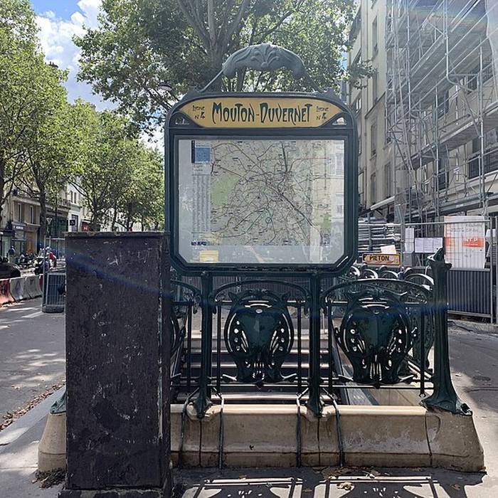 Photo de Édicule Guimard de la station Mouton-Duvernet - Paris 14ème