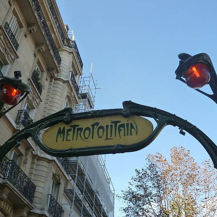 Photo de Édicule Guimard de la station Mouton-Duvernet - Paris 14ème
