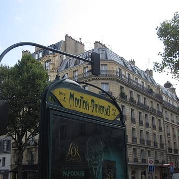 Édicule Guimard de la station Mouton-Duvernet - Paris 14ème