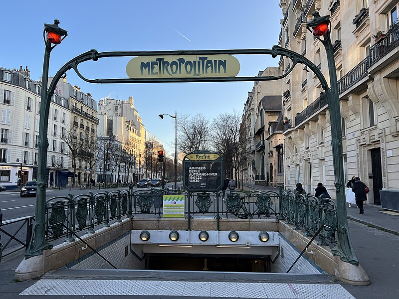Édicule Guimard de la station Raspail - Paris 14ème