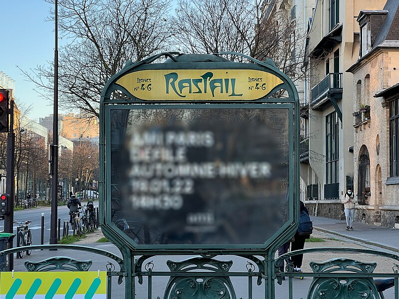 Édicule Guimard de la station Raspail - Paris 14ème