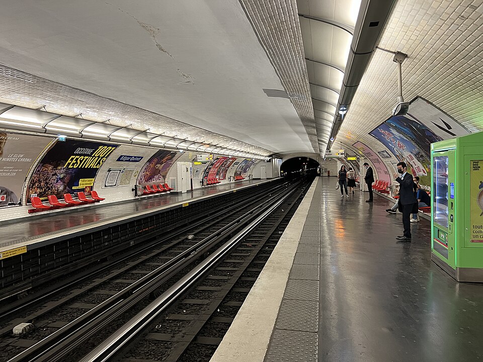Édicule Guimard de la station Raspail - Paris 14ème