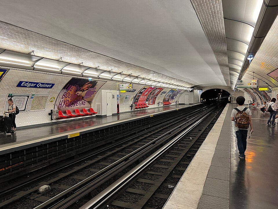 Édicule Guimard de la station Raspail - Paris 14ème