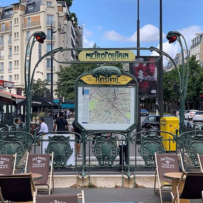 Photo de Édicule Guimard de la station Raspail - Paris 14ème