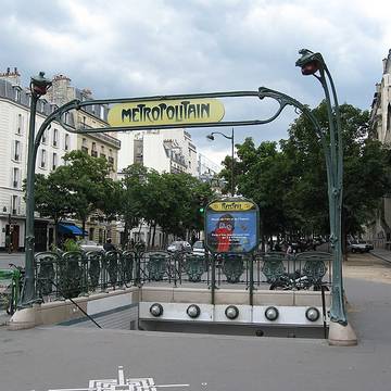 Édicule Guimard de la station Raspail - Paris 14ème