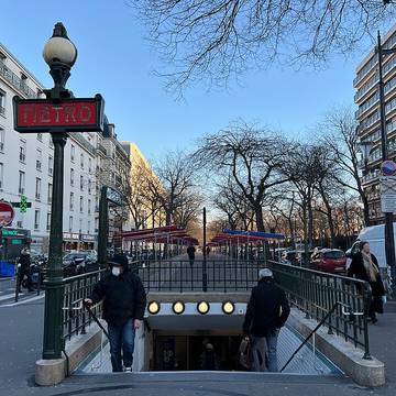 Édicule Guimard de la station Raspail - Paris 14ème