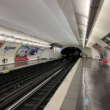 Édicule Guimard de la station Raspail - Paris 14ème
