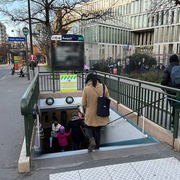 Édicule Guimard de la station Raspail - Paris 14ème