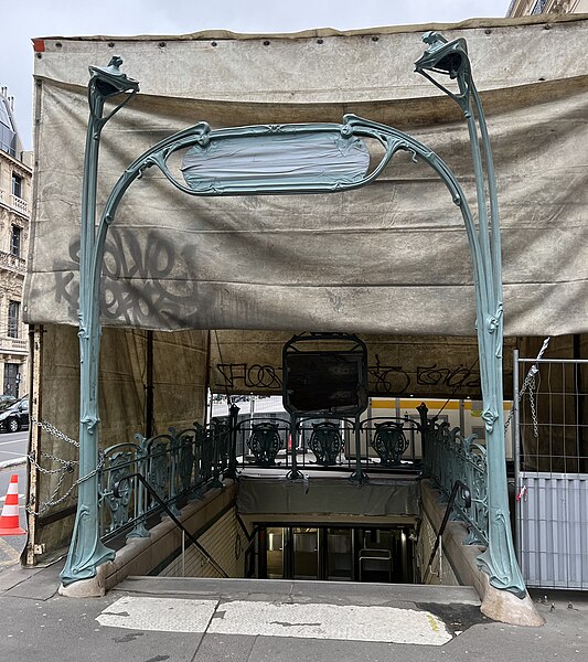 Édicule Guimard de la station Boissière - Paris 16ème