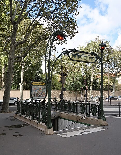 Édicule Guimard de la station Chardon-Lagache - Paris 16ème