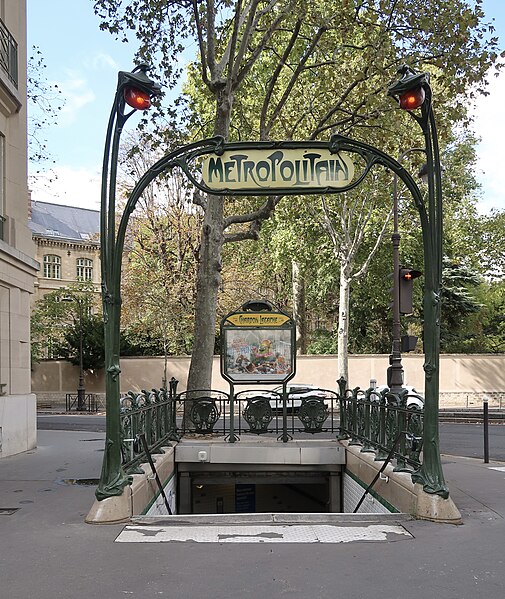 Édicule Guimard de la station Chardon-Lagache - Paris 16ème
