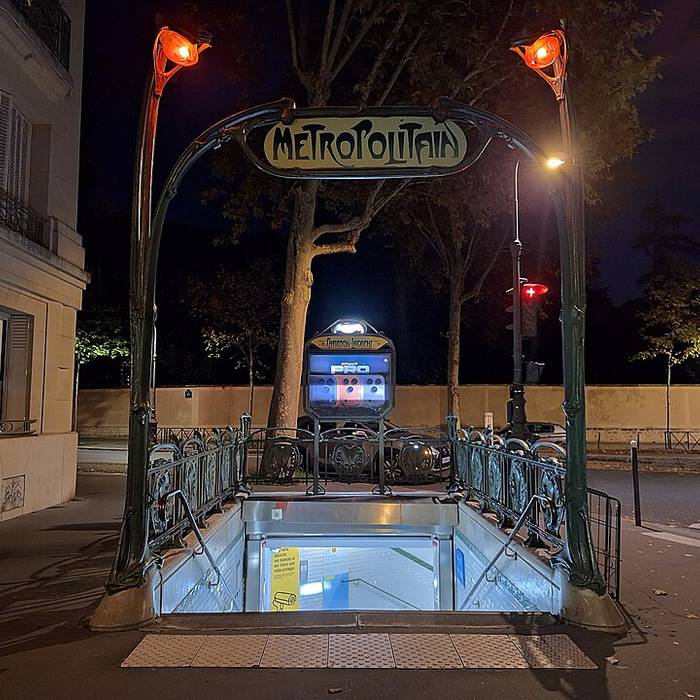 Photo de Édicule Guimard de la station Chardon-Lagache - Paris 16ème