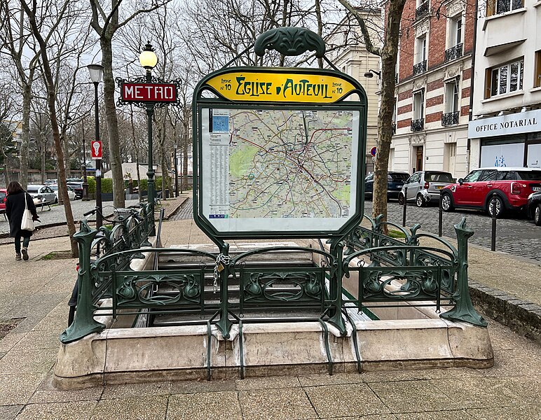 Édicule Guimard de la station Église-d'Auteuil - Paris 16ème
