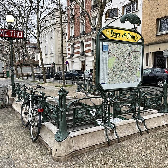 Photo de Édicule Guimard de la station Église-dAuteuil - Paris 16ème