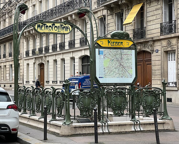 Édicule Guimard de la station Kléber - Paris 16ème