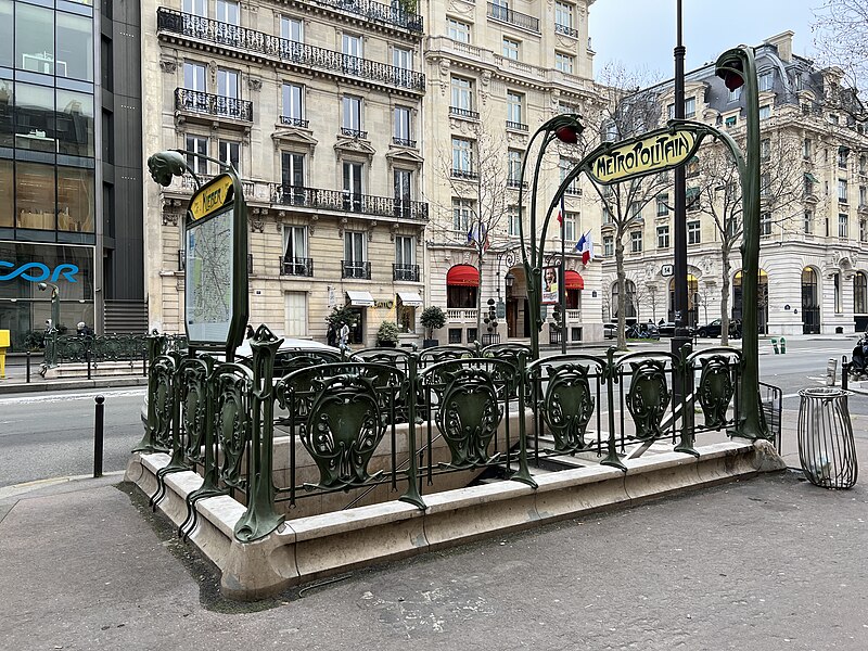 Édicule Guimard de la station Kléber - Paris 16ème