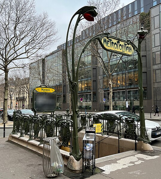 Édicule Guimard de la station Kléber - Paris 16ème