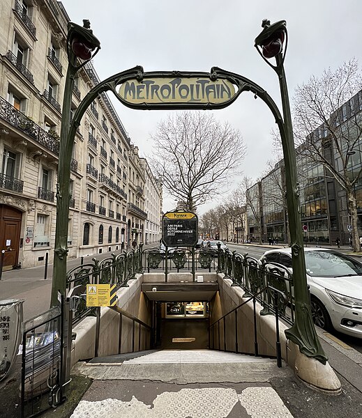 Édicule Guimard de la station Kléber - Paris 16ème