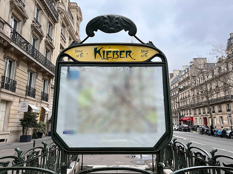 Édicule Guimard de la station Kléber - Paris 16ème
