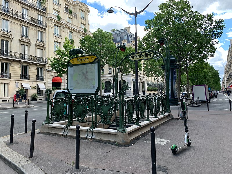 Édicule Guimard de la station Kléber - Paris 16ème