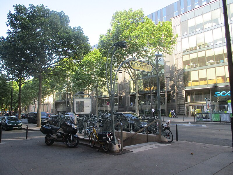 Édicule Guimard de la station Kléber - Paris 16ème