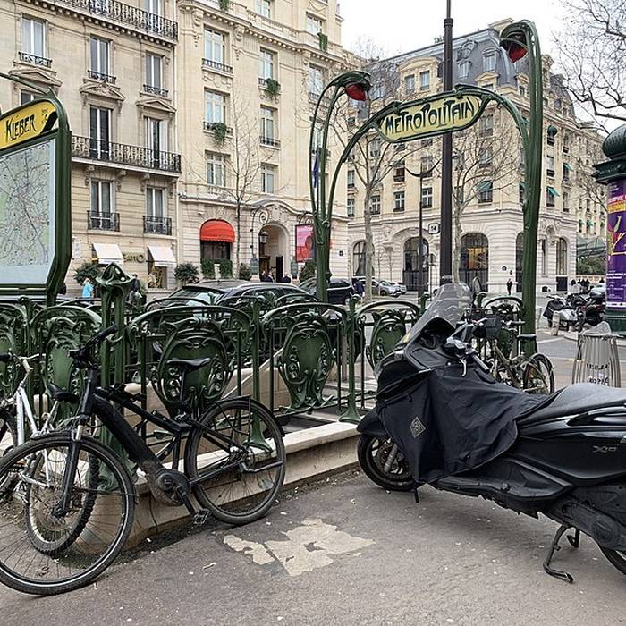 Photo de Édicule Guimard de la station Kléber - Paris 16ème