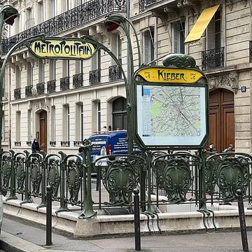 Édicule Guimard de la station Kléber - Paris 16ème