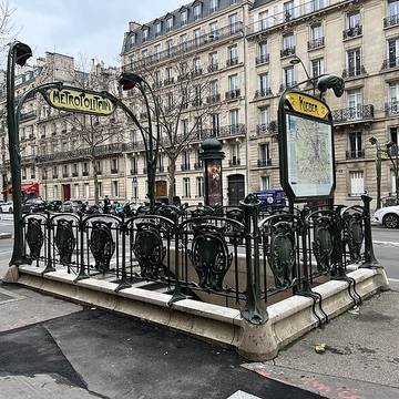 Édicule Guimard de la station Kléber - Paris 16ème