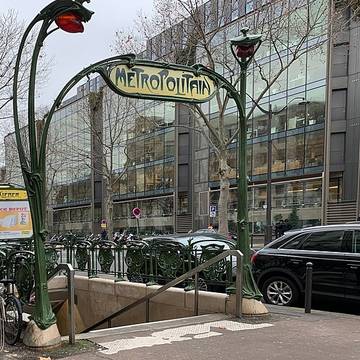 Édicule Guimard de la station Kléber - Paris 16ème
