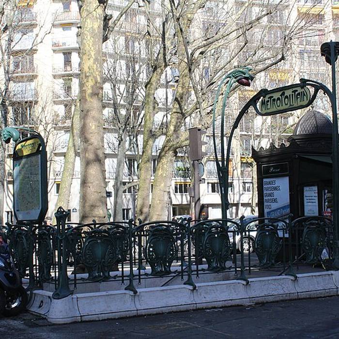 Photo de Édicule Guimard de la station Mirabeau - Paris 16ème