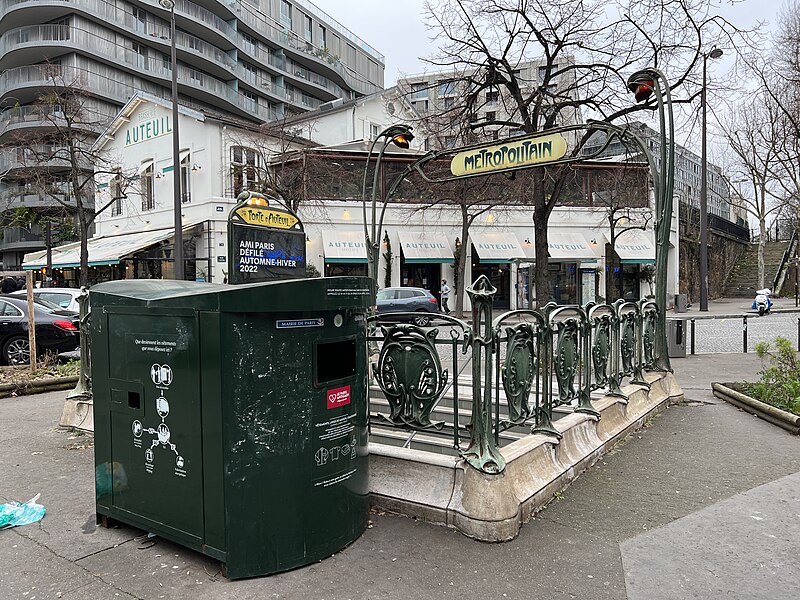 Édicule Guimard de la station Porte d'Auteuil - Paris 16ème