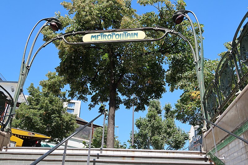 Édicule Guimard de la station Porte d'Auteuil - Paris 16ème