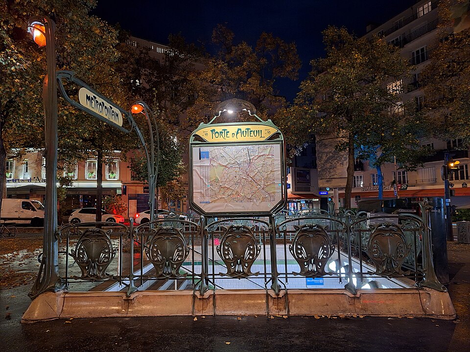 Édicule Guimard de la station Porte d'Auteuil - Paris 16ème