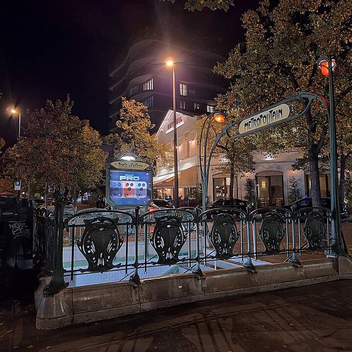 Photo de Édicule Guimard de la station Porte dAuteuil - Paris 16ème