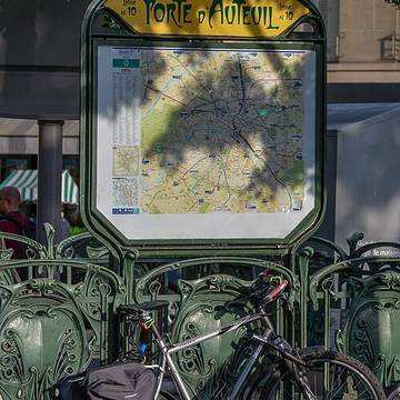 Édicule Guimard de la station Porte dAuteuil - Paris 16ème