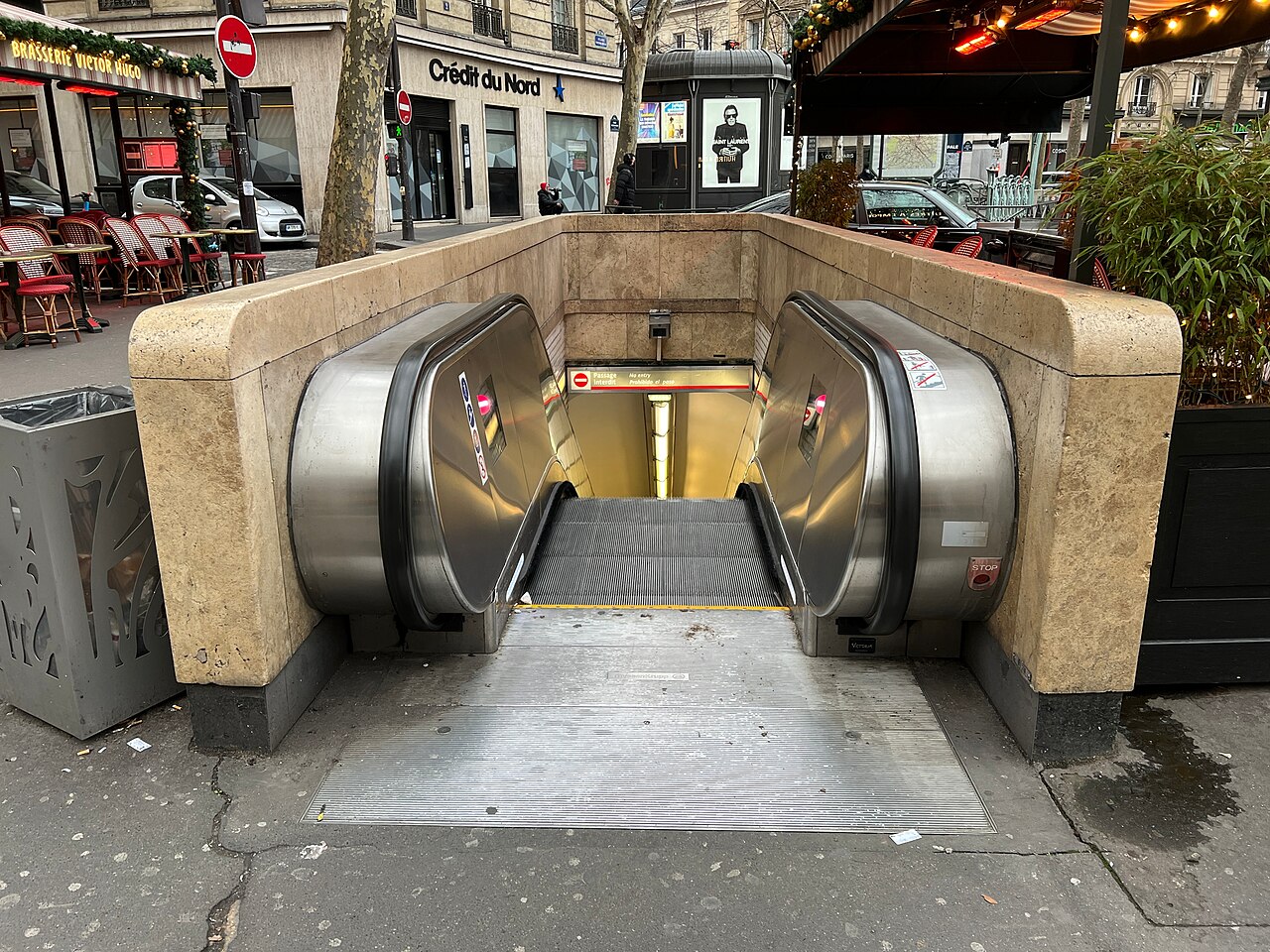 Édicule Guimard de la station Victor-Hugo - Paris 16ème