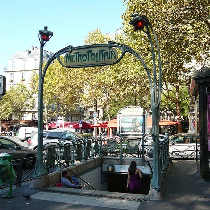 Photo de Édicule Guimard de la station Victor-Hugo - Paris 16ème