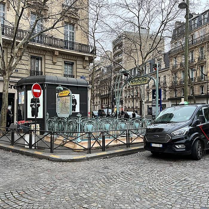 Photo de Édicule Guimard de la station Victor-Hugo - Paris 16ème