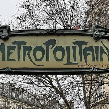 Édicule Guimard de la station Victor-Hugo - Paris 16ème