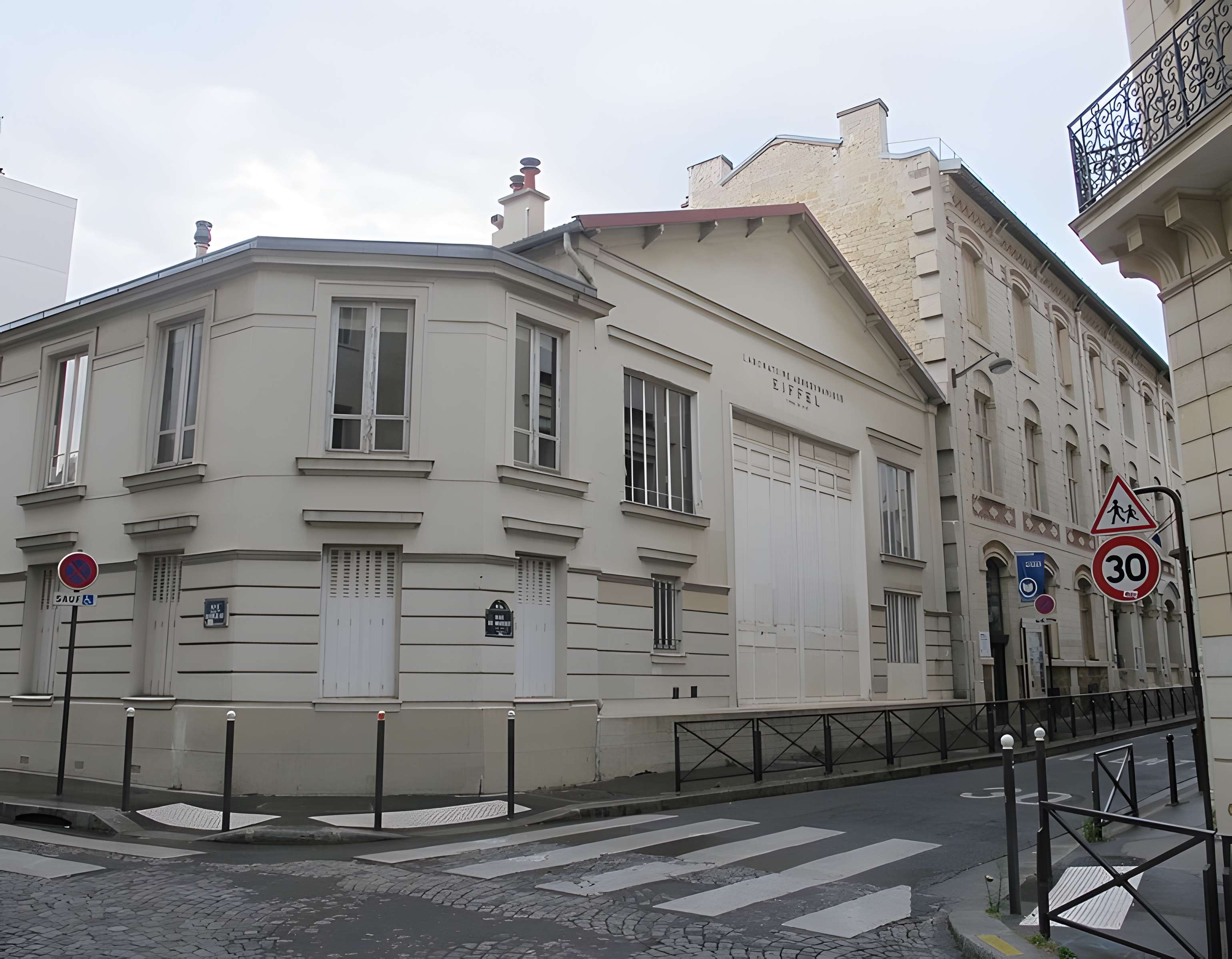 Laboratoire d'aérodynamisme de Gustave Eiffel - Paris 16ème
