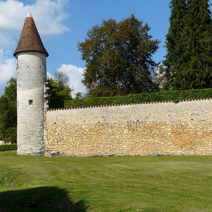 Photo de Château de Mauriac à Douzillac