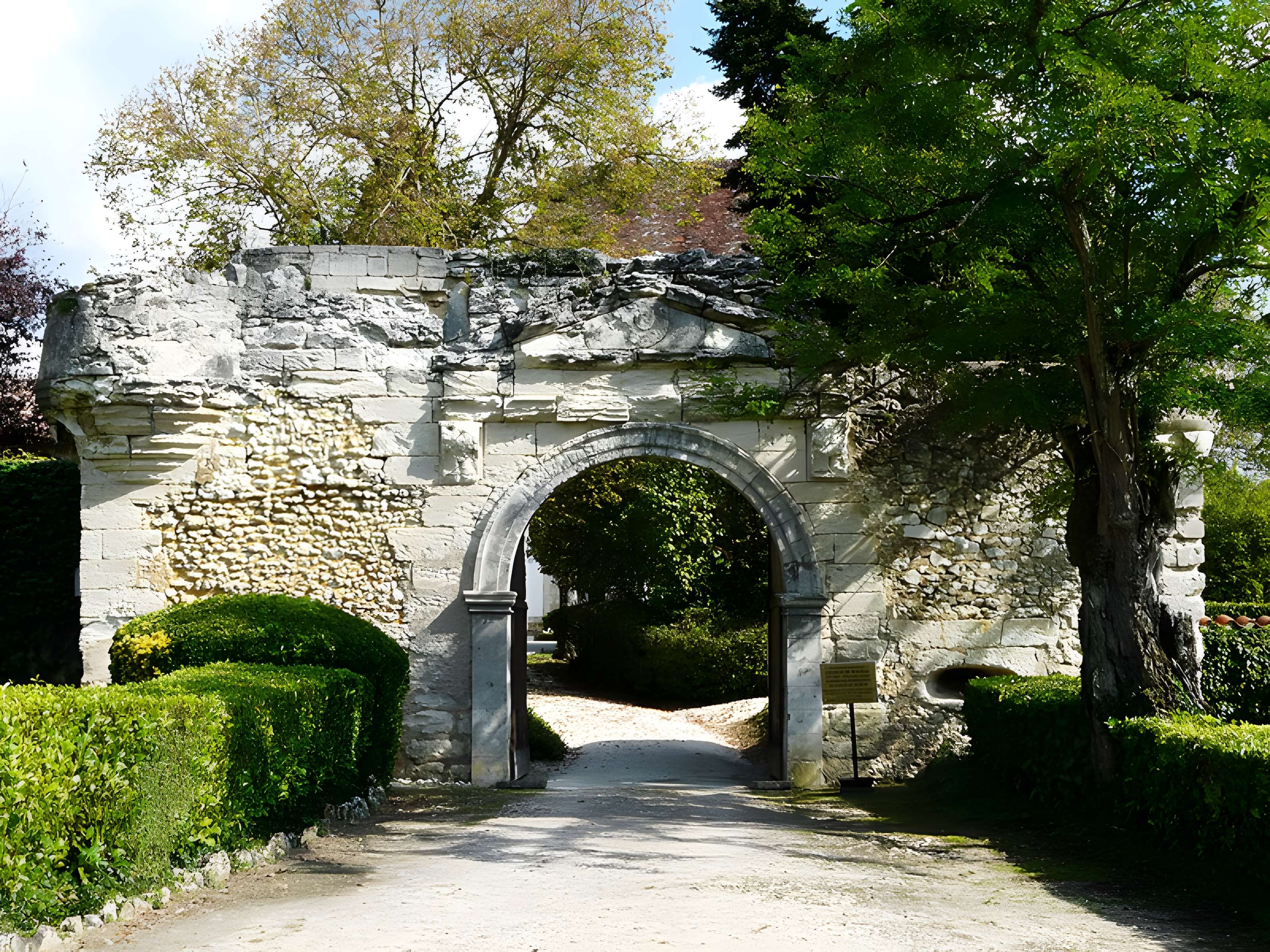 Château de Mauriac à Douzillac