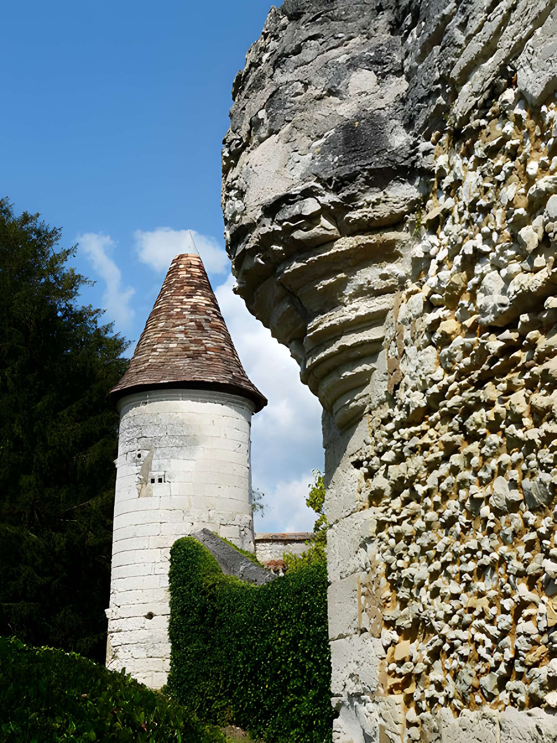 Château de Mauriac à Douzillac