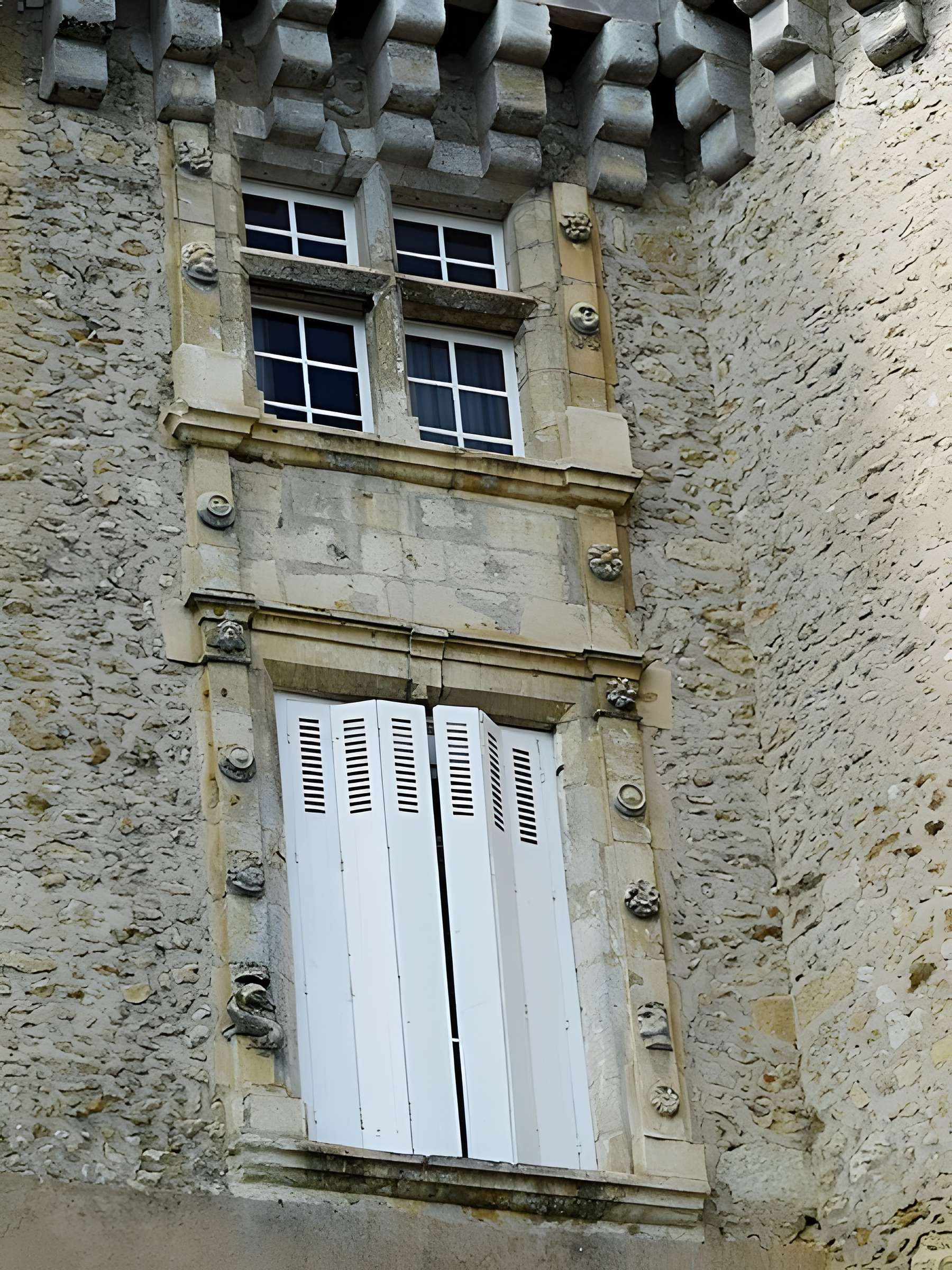 Château de Mauriac à Douzillac