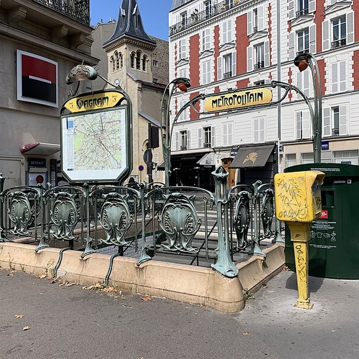 Photo de Édicule Guimard de la station Monceau - Paris 17ème